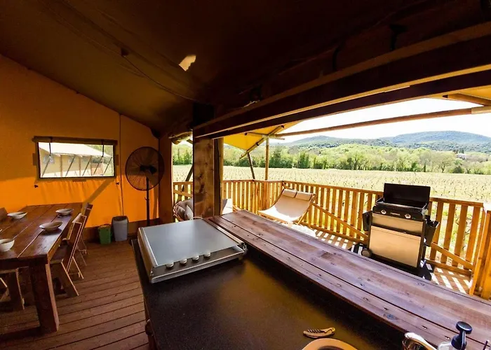 Camping Et Lodges De Coucouzac