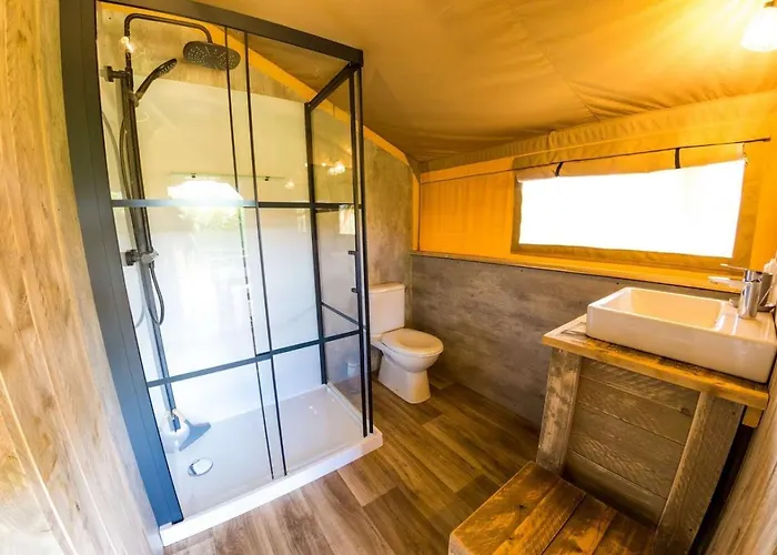 Camping Et Lodges De Coucouzac